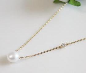 Bridesmaid gifts - Set of 5 - White pearl necklace with crystal