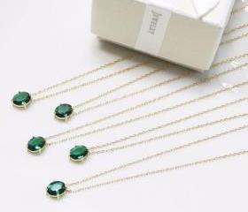 Simple bridesmaid gifts - Set of 5 - Emerald pendant necklace