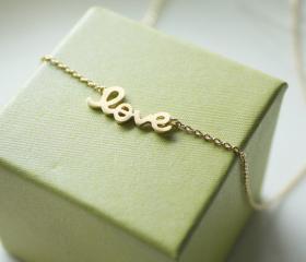 Bridesmaid gifts - Set of 5 - LOVE pendant necklace in gold